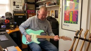 MOOER/GTRS: S801 Guitar - GWF4 Wireless Footswitch - Sounds, Chat, the App and Demo