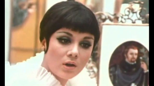 Двое в городе. Мгновения эпохи Микаэла Таривердиева.  Читают Элла Якубенкова и Владислав Витковский смотреть онлайн