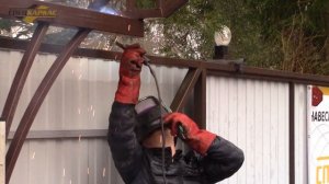 Как мы собирали металлический арочный навес из поликарбоната на две машины