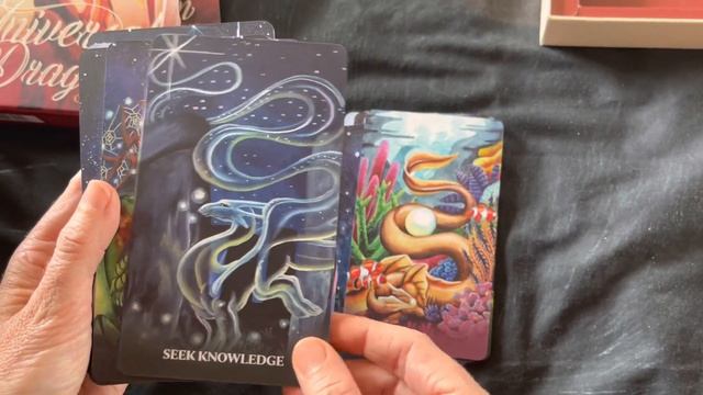 Universal Dragon Oracle Carla Morrow Flip though смотреть онлайн