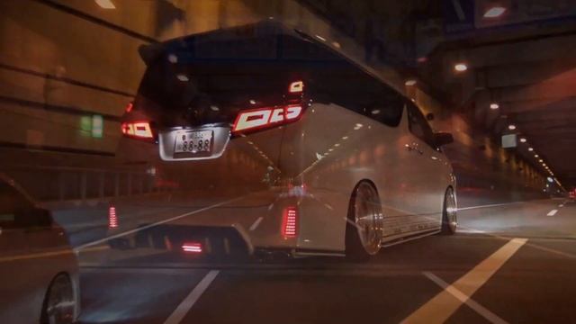 TOYOTA ALPHARD смотреть онлайн