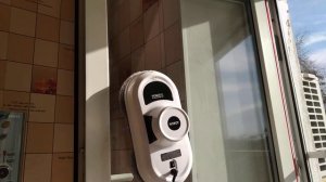 Робот - мойщик окон.