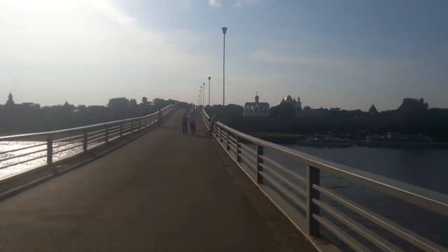 Великий Новгород, река Волхов, путешествие по России. смотреть онлайн