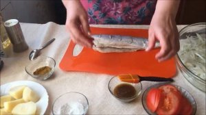 Сочная, вкусная рыбка на луковой подушке, запечённая в духовке