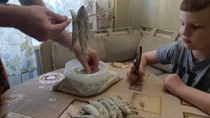 Как жарить Мойву на шпажках 2023 / Жарим рыбу / Готовим дома.
