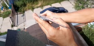 Как легко, быстро и ровно резать гибкую черепицу у торцевых планок и в ендовах