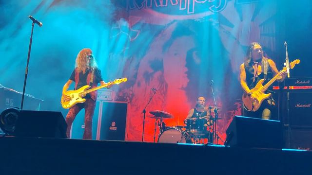 Glenn Hughes: "Mistreated"