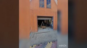 монтаж секционные ворот alutech