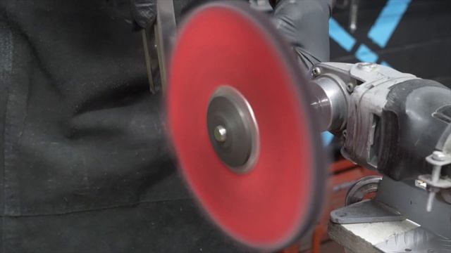 Полировка шва и удаление побежалости на нержавейке. смотреть онлайн