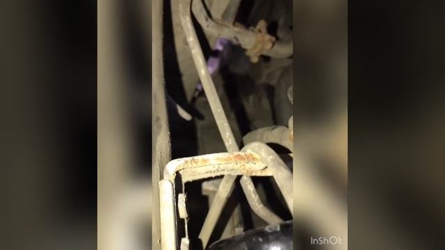 Замена патрубков радиатора и промывка системы Subaru Forester SF5 смотреть онлайн