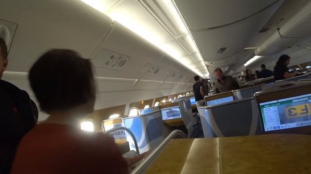 Перелеты БИЗНЕС КЛАССОМ Emirates | Сюрприз от мужа