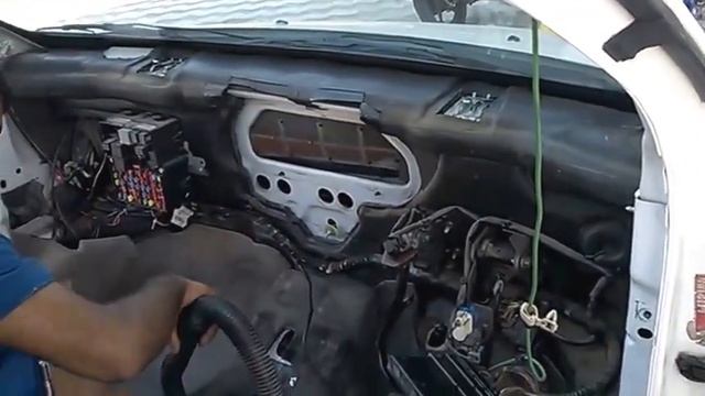 Ford fiesta car repair and service center workshop in Ernakulam смотреть онлайн