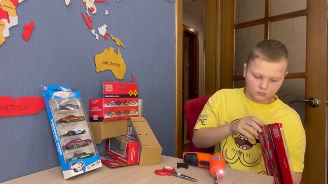 Распаковка и обзор машинок технопарк.