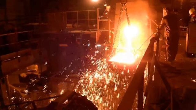 Плавка стали на печи ИТПЭ-2.5 / Steel melting at furnace ICMEF-2,5 смотреть онлайн