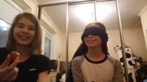 Best friends: ЧеленДж угадай что во рту