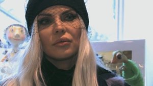 Джулия Ванг в магазине кукол (г. Рига)