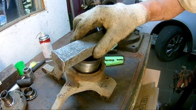 ПРАВИЛЬНАЯ ЗАМЕНА ПОДШИПНИКА ПЕРЕДНЕЙ СТУПИЦЫ РЕНО ЛОГАН, ЛАРГУС. SANDERO. BEARING REPLACEMENT смотреть онлайн