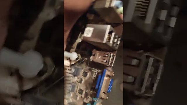 как закрепить кулер матерински плат смотреть онлайн