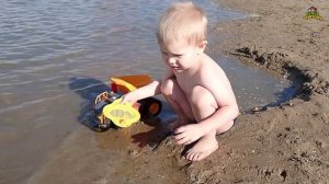 На пляже Бугринская роща. Отдых, купаемся. (08.23г.) Семья Бровченко.