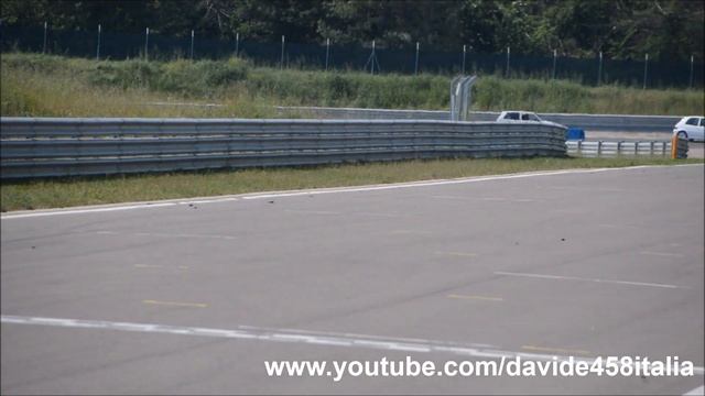 Renault 5 w/ Suzuki GSX-R 1000 K1 engine on the track смотреть онлайн