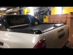 Роликовая крышка для Toyota Hilux под пластиковый спойлер Adventure