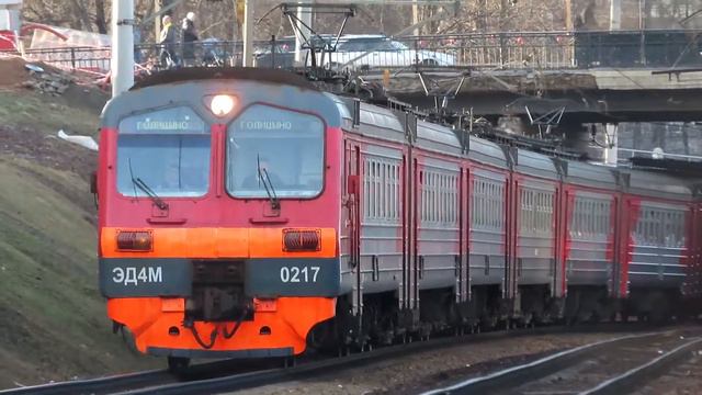 Электропоезда ЭШ2-007, ЭД4М-0217 перегон Москва Бутырская - Бескудниково 11.03.2020 смотреть онлайн
