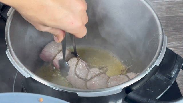 Ternera rellena en olla express con salsa - Receta rápida y fácil смотреть онлайн