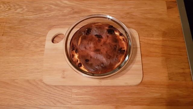 Творожная запеканка рецепт. Домашняя классическая запеканка с изюмом! Очень простой рецепт! смотреть онлайн