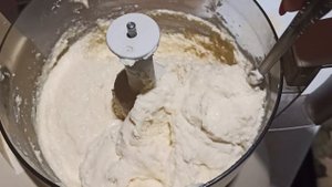 ♥СЫРНИКИ С МАНКОЙ ИЗ КИСЛОГО ДОМАШНЕГО КОЗЬЕГО ТВОРОГА. ПРОСТОЙ РЕЦЕПТ. БЕЗ МУКИ ВООБЩЕ!