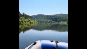 Прокатились по Реке Лена немного рыбачили хороший отдых .