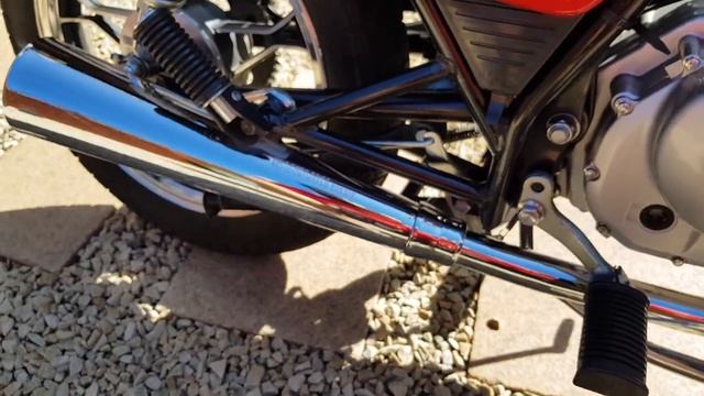 Suzuki GN125 Review, Maintenance and Overview Part 1 смотреть онлайн