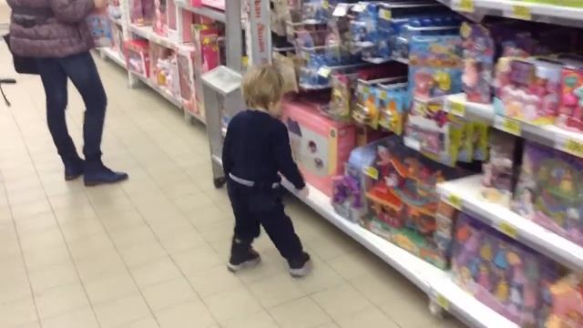 Мерчендайзеры отдыхают смотреть онлайн