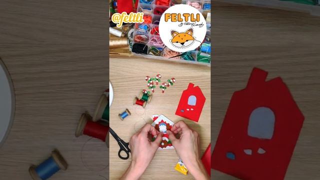 Дед Мороз в домике на ёлку / Новогодний домик из фетра своими руками / DIY Felt Christmas tree toy