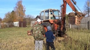 экскаватор ЭО 2621\/выкорчёвка камней на огороде\/решение с болтанкой колёс