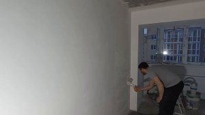 вся правда о валике для шпаклевки,это никто не говорит валик говно прежде чем покупать посмотрите