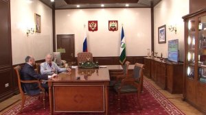 Юрий Коков и маэстро Юрий Темирканов следят за соревнованиями по вольной борьбе в Рио