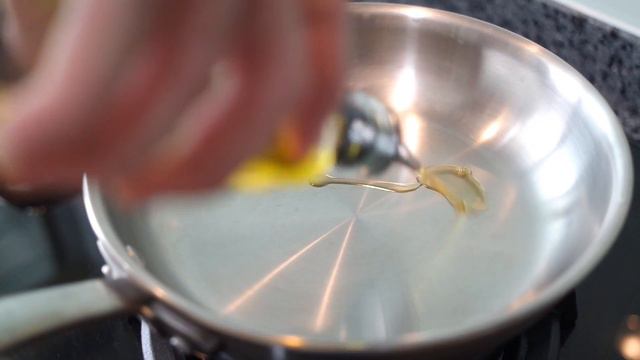 Episode 9.5: Chef Batbayar's Indomie... With Cheese?! смотреть онлайн