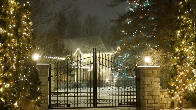 Night Before Christmas Snowfall Christmas Lights and Cozy Homes on Christmas Eve - Happy Holidays смотреть онлайн