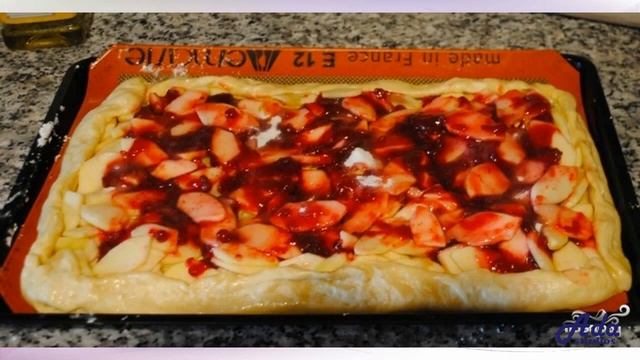 ★ЭТО НЕВЫРАЗИМО!★ ДРОЖЖЕВОЙ ПИРОГ С ЯБЛОКАМИ И БРУСНИКОЙ ★ смотреть онлайн