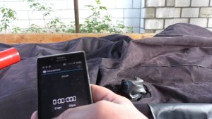 клеим надувной матрас на бархатной поверхности