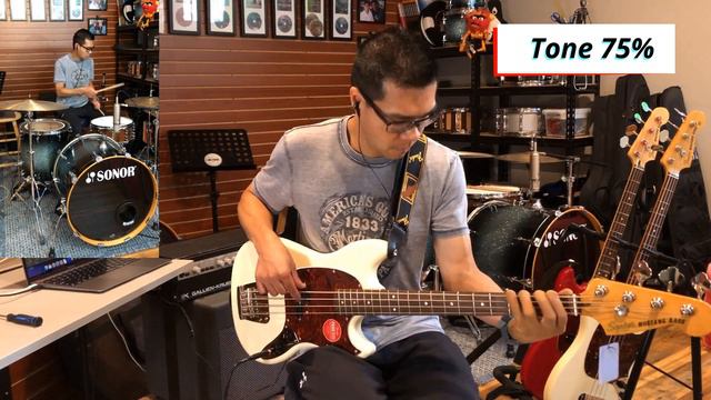Squier Classic Vibe 60s Mustang short scale bass - Demonstration and Review смотреть онлайн