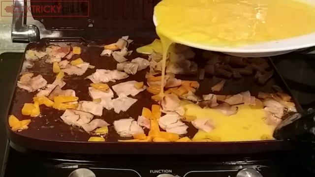 Delonghi CGH 902 - Grilovanie смотреть онлайн