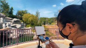 Sketching fountains in Disneyland (Chatty Vlog) | Hong Kong Plein Air with Gouache