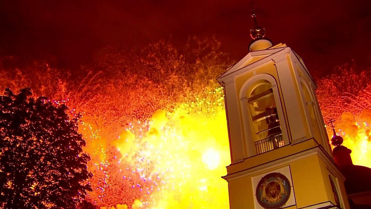 По всей стране отгремели праздничные салюты в честь 75-летия Победы