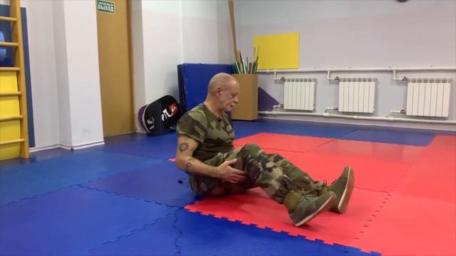 Гимнастика vs Йога. 
Корректный выход в асану (перевернутое положение тела).