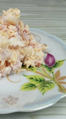 Суперский салат из простых продуктов #кулинария #еда #клип