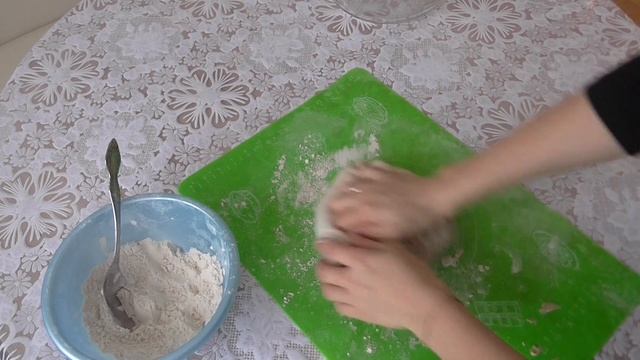 БУЛОЧКИ-ПАМПУШКИ С ЧЕСНОКОМ И ЗЕЛЕНЬЮ НА ЗАКВАСКЕ!!!ОБЪЕДЕНИЕ!!! смотреть онлайн