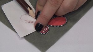 Брошь из фетра и молнии