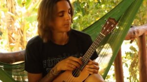 Как настроить укулеле (сопрано и концертная) /// Ukulele tuning