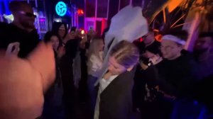 БУСТЕР И БУМЫЧ ИСПОЛНИЛИ "СКОЛЬКО СТОИТ ЛЮБОВЬ" ВЖИВУЮ / БУСТЕР ПРИЕХАЛ НА ВЕЧЕРИНКУ / BUSTER ROFLS